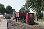 Deutz 18444 - IHS "V 1"
04.09.2005 - Gangelt-Schierwaldenrath, Bahnhof
Gert Weilmann