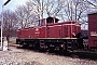 Gmeinder 5328 - DB "251 902-3"
14.04.1982 - Warthausen, BahnhofErnst Lauer